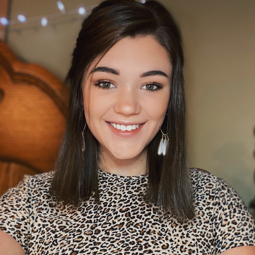 Meet your Posher, Madeline